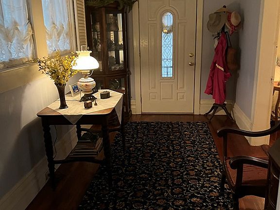 2nd image of 214 Saint Charles Ave