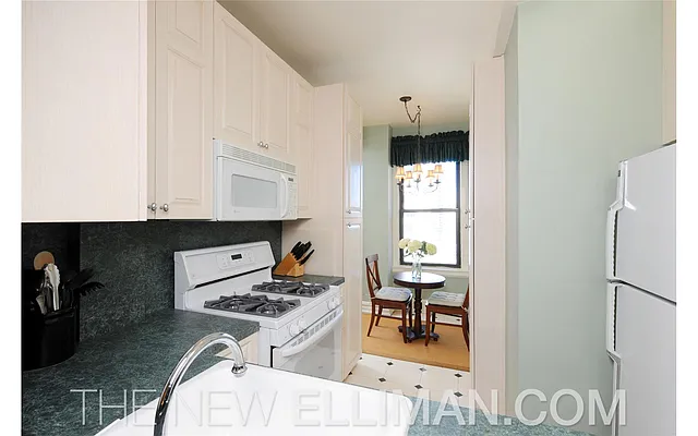 Sold by Douglas Elliman | media 3