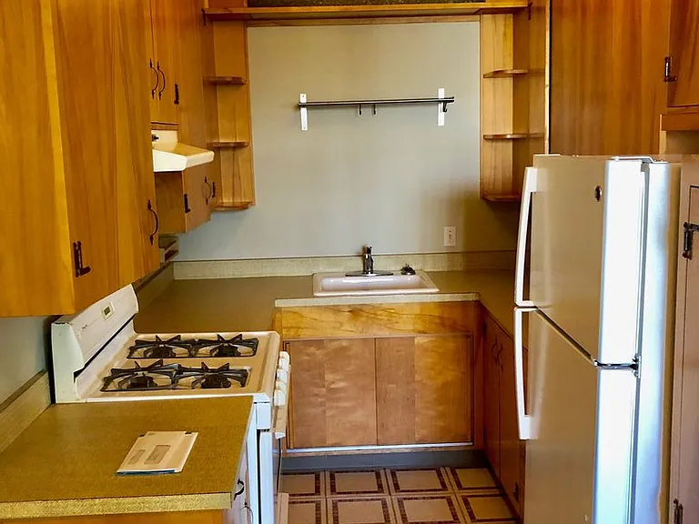 2688-2690 Filbert St #847R — Photo 6