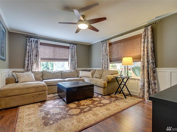 5th image of 4656 Lupine Ln NW