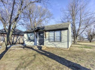 10303 Saint Patrick Dr, Midwest City, OK 73130