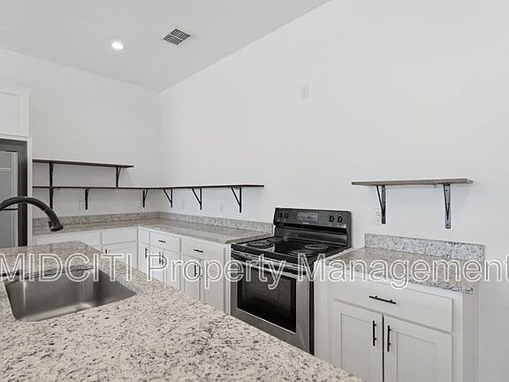 4th image of 893 E Mather St
