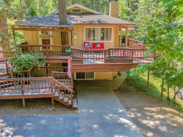 22900 Highland Dr, Twain Harte, CA 95383