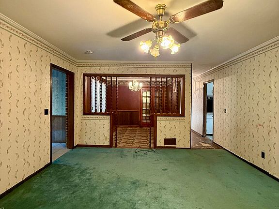 5th image of 910 W Ogeechee St