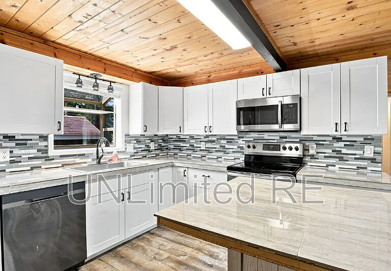 795 E Reindeer Dr — Photo 12