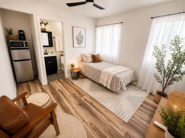 (undisclosed Address), Escondido, CA 92027