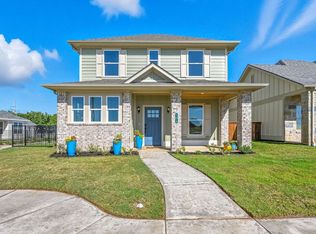 104 Cardinal Dr, Granbury, TX 76049