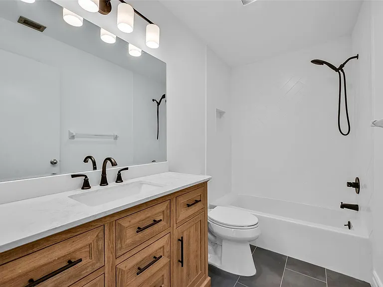 7619 Silver Woods Ct — Photo 7
