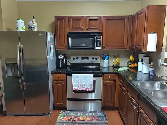 3 bed, 2.5 bath, 1752 sqft, $2,250 — Photo 1