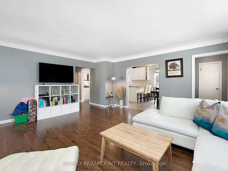 3104 Longfellow Ave — Photo 6
