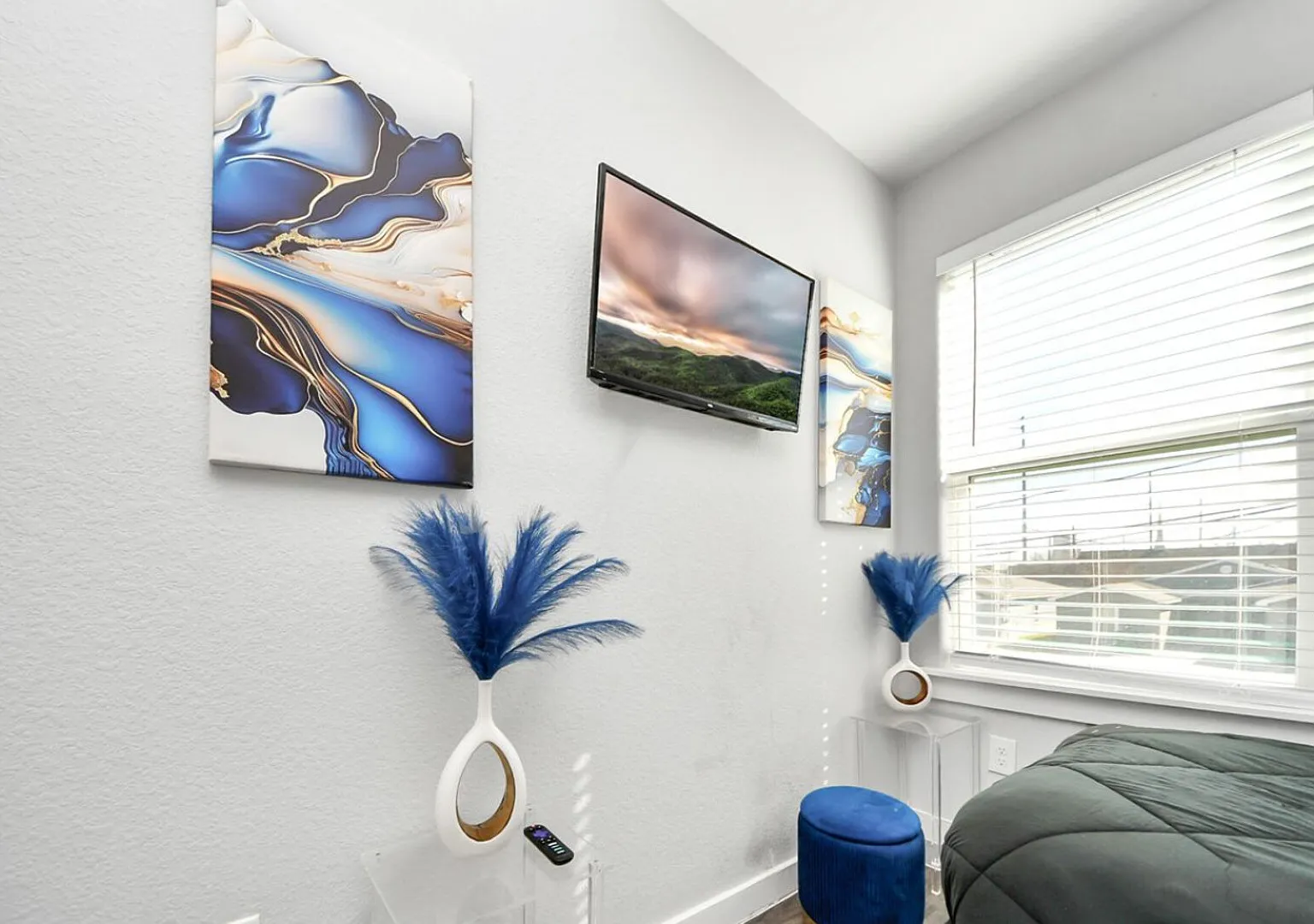 Elegant East Houston Getaway — Photo 2