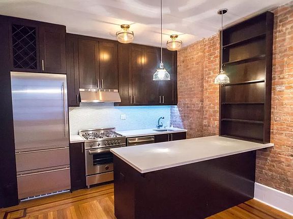 2nd image of 527 Cathedral Pkwy #24