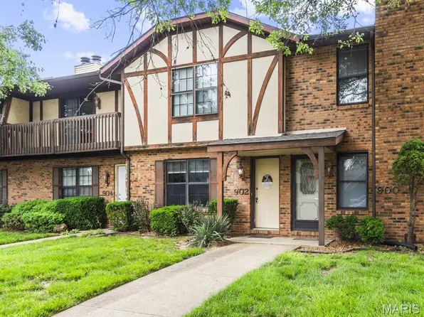 902 Maces Grove Rd, O Fallon, IL 62269