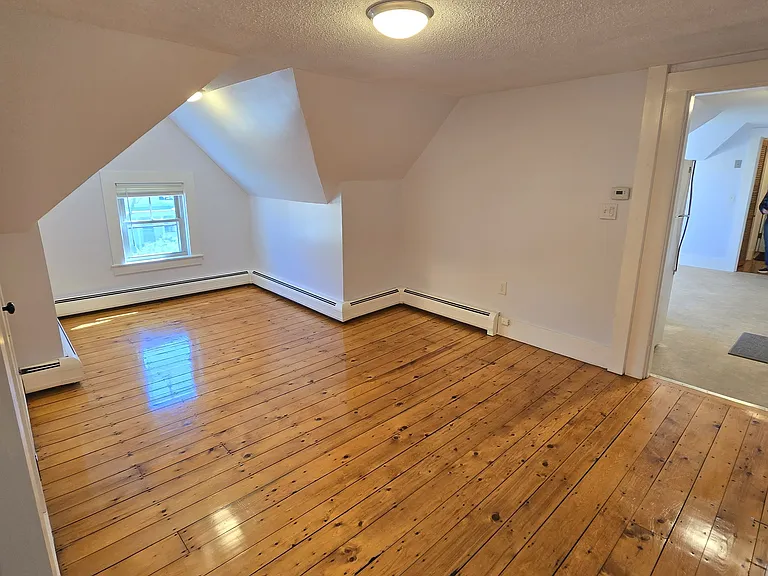 257 Roxbury St #3 — Photo 16