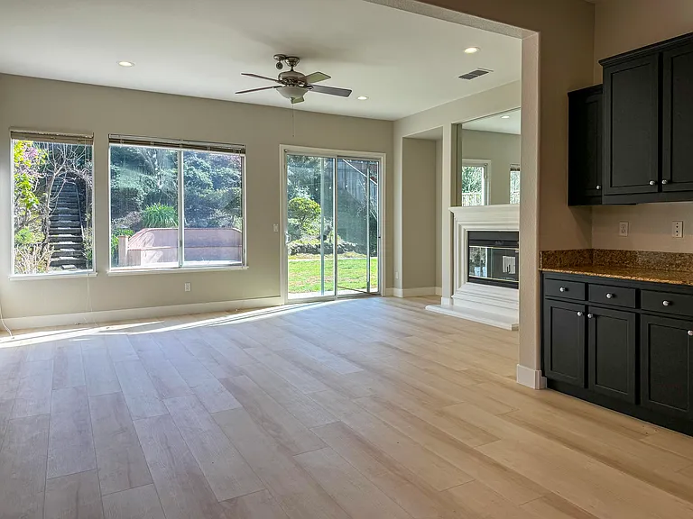 5181 Stone Canyon Dr — Photo 16