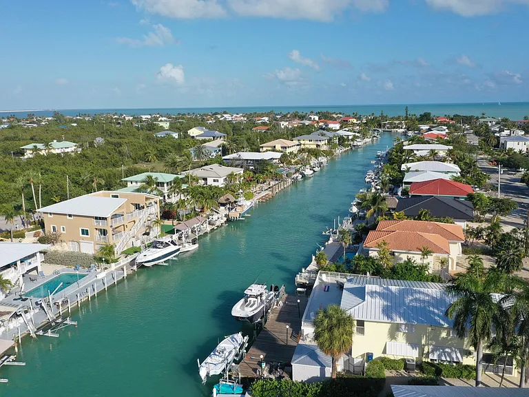 244 W Seaview Dr — Photo 29