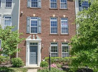2104 Abbottsbury Way #57, Woodbridge, VA 22191