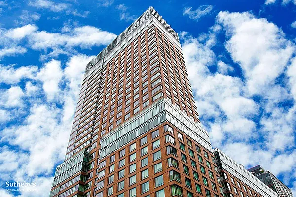 Rented by Sotheby's International Realty | media 10