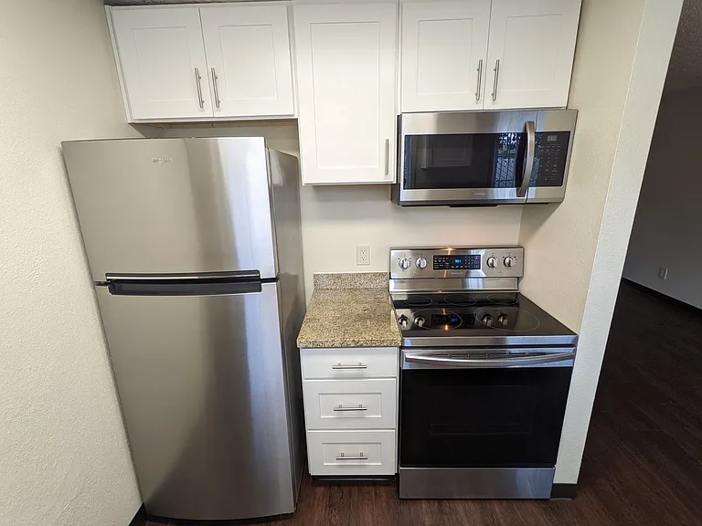 7833-7875 SE Johnson Creek Blvd — Photo 21