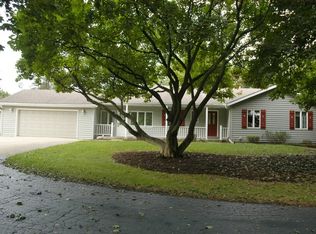 28W614 Mack Rd, West Chicago, IL 60185