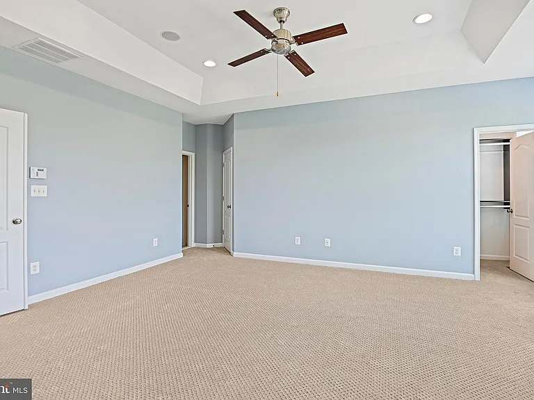 42350 Benfold Sq — Photo 18