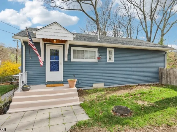 47 Broadway, Hopatcong Boro, NJ 07843