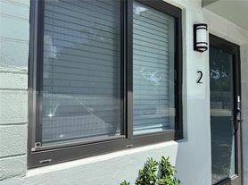 1901 NW 30th St, Miami, FL