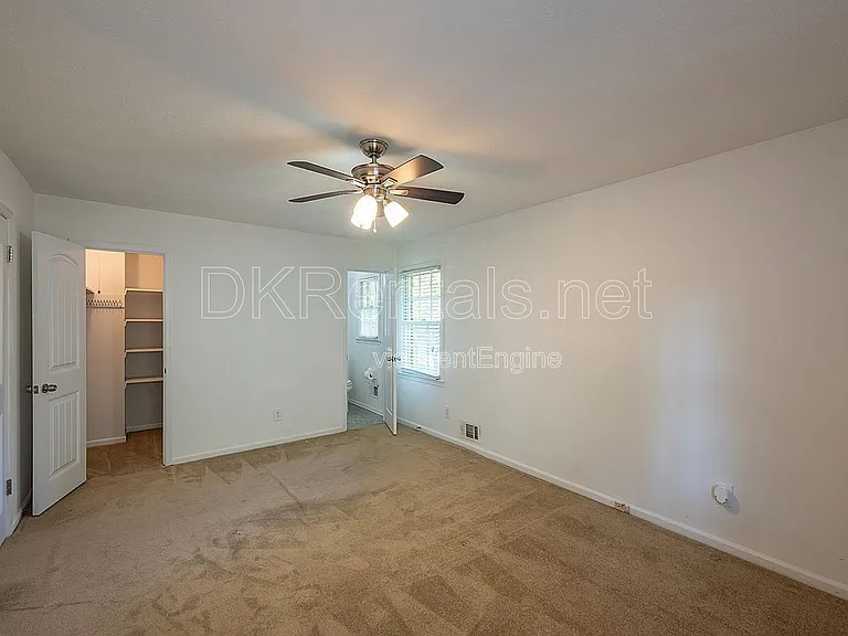 120 Burnett Way — Photo 3