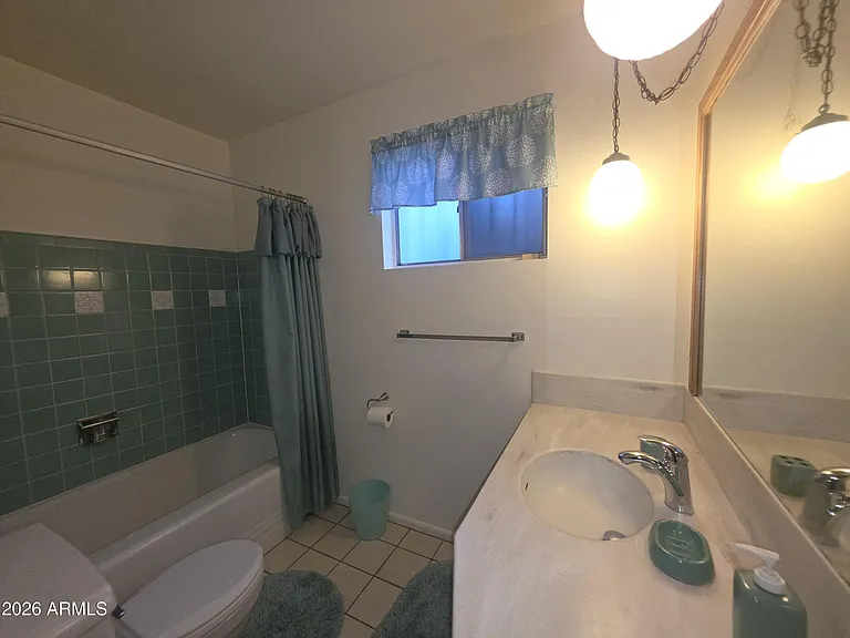 342 W Diana Ave — Photo 15