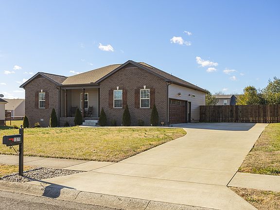 4th image of 1377 Leaf Ln