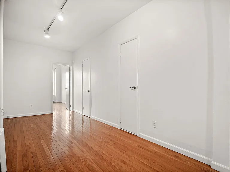448 W 54th St #5B — Photo 3