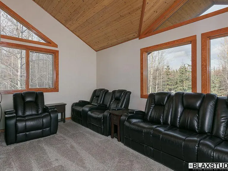 Loft upstairs