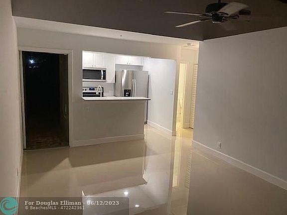 2nd image of 410 SE 13th St APT 5