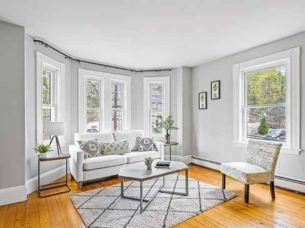 330 Elliot St #2, Newton Upper Falls, MA 02464