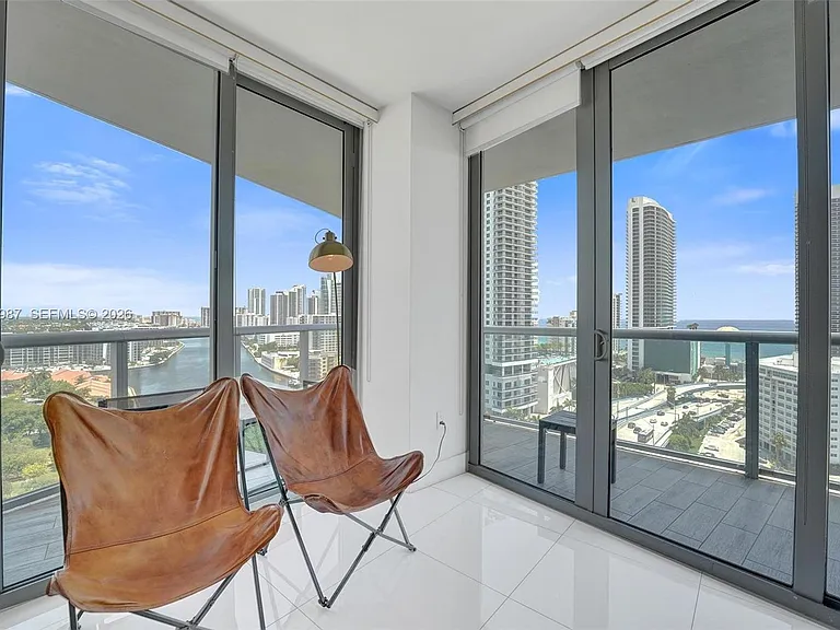 2600 E Hallandale Beach Blvd #T1902 — Photo 16
