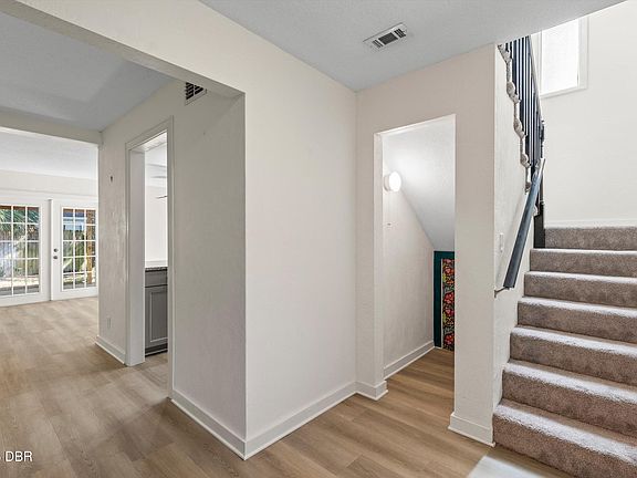 2nd image of 108 Northbrook Ln
