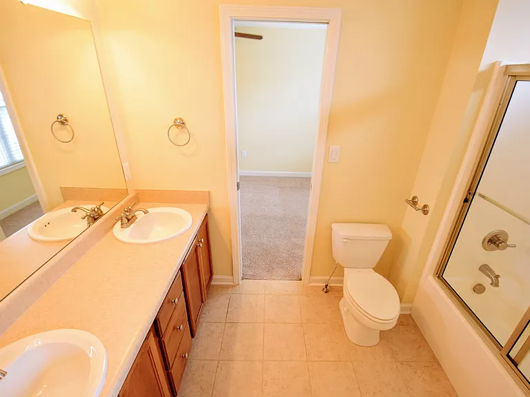 1308 Braybrooke Pl — Photo 13