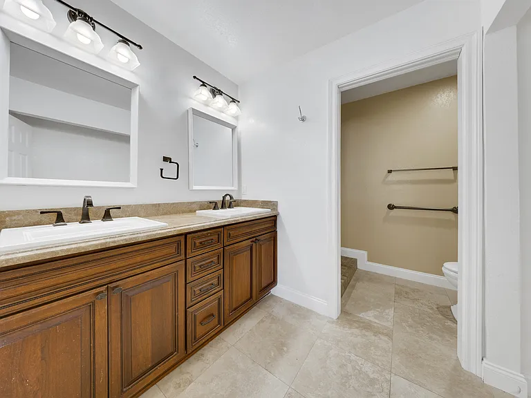 7750 Perlite Ave — Photo 23