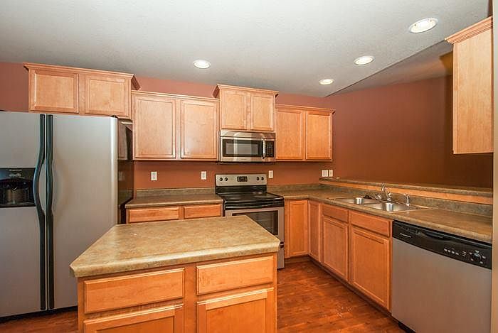 1st image of 257 Woodfield Dr