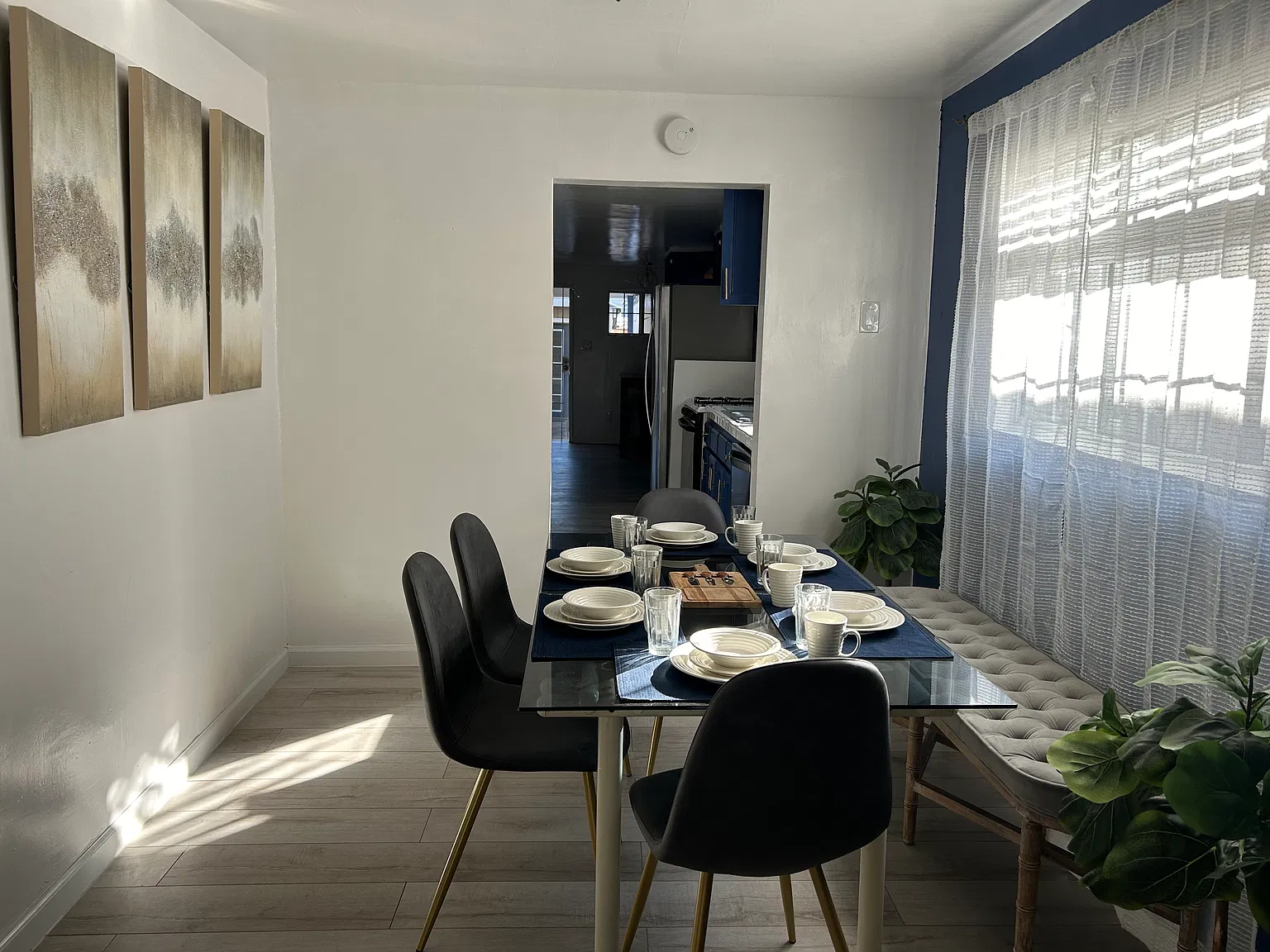 1114 Loma Ave — Photo 4