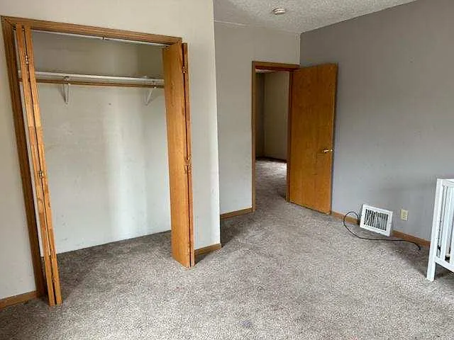 528 Spruce St — Photo 3