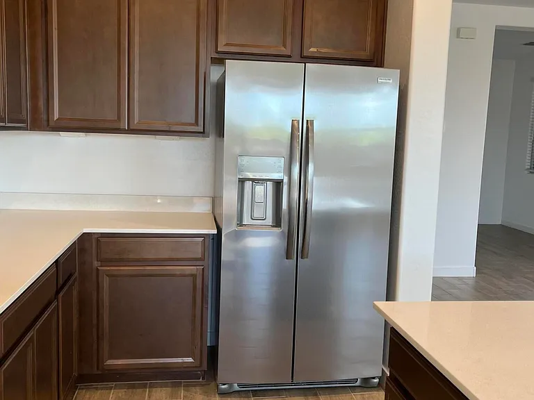 9426 W Sells Dr — Photo 11