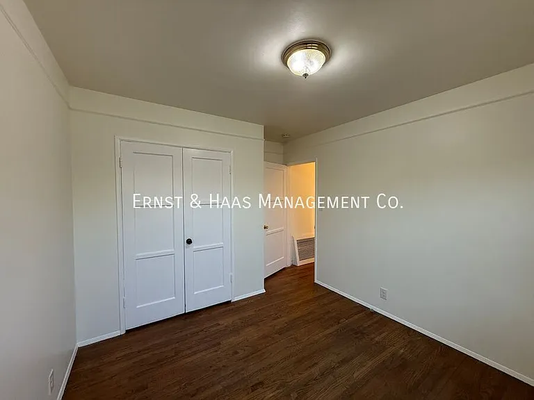 2862 Knoxville Ave — Photo 19