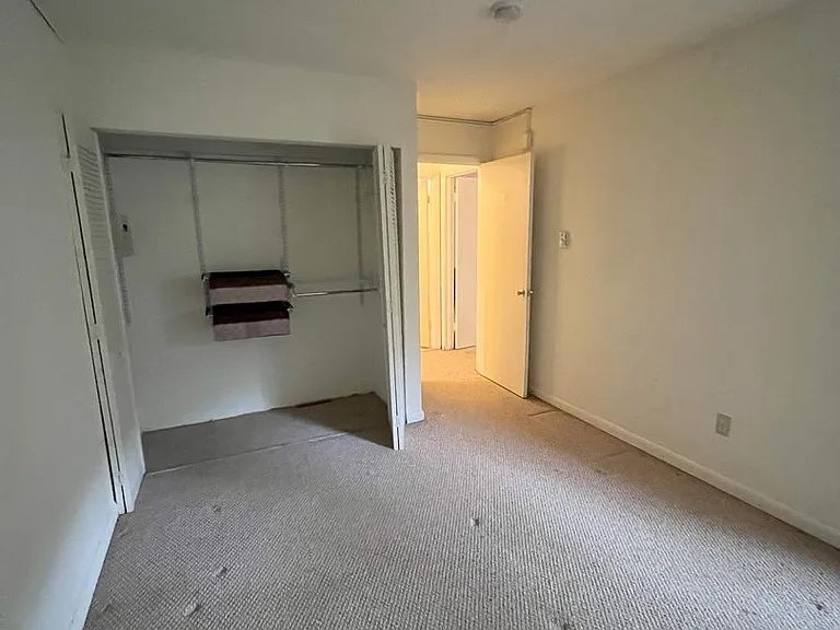 University Park Apartments near Cornell University — Photo 652
