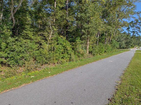 4th image of 101 Woodland Dr