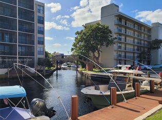 8 Royal Palm Way #1060, Boca Raton, FL 33432