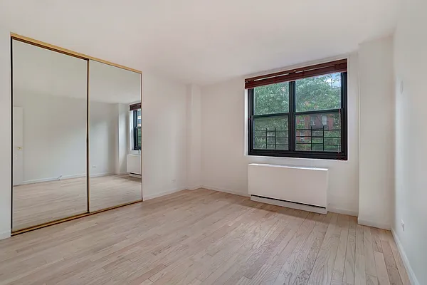 Rented by PocketBroker Inc | media 25