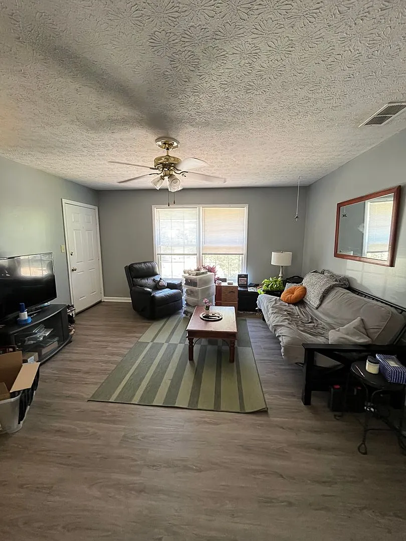 2BR/ 2Bath on Eastside! Available end of July 2026 — Photo 4