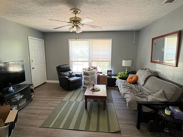 139 Barrington Pl #3 — Photo 4