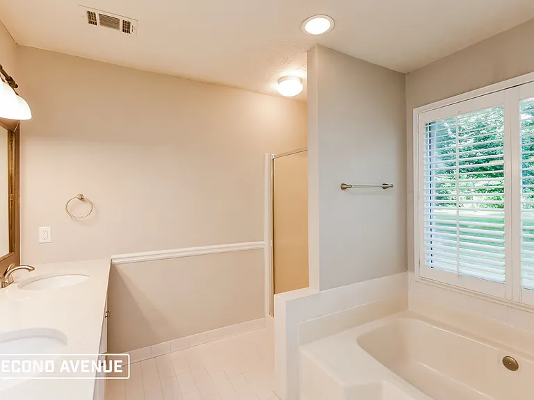 4830 Thornwood Dr — Photo 13